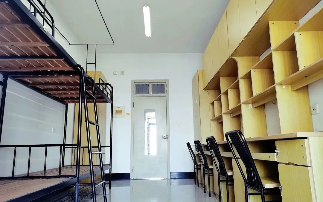 浙江工商大学宿舍条件怎么样,有空调和独立卫生间吗?(附宿舍图片)