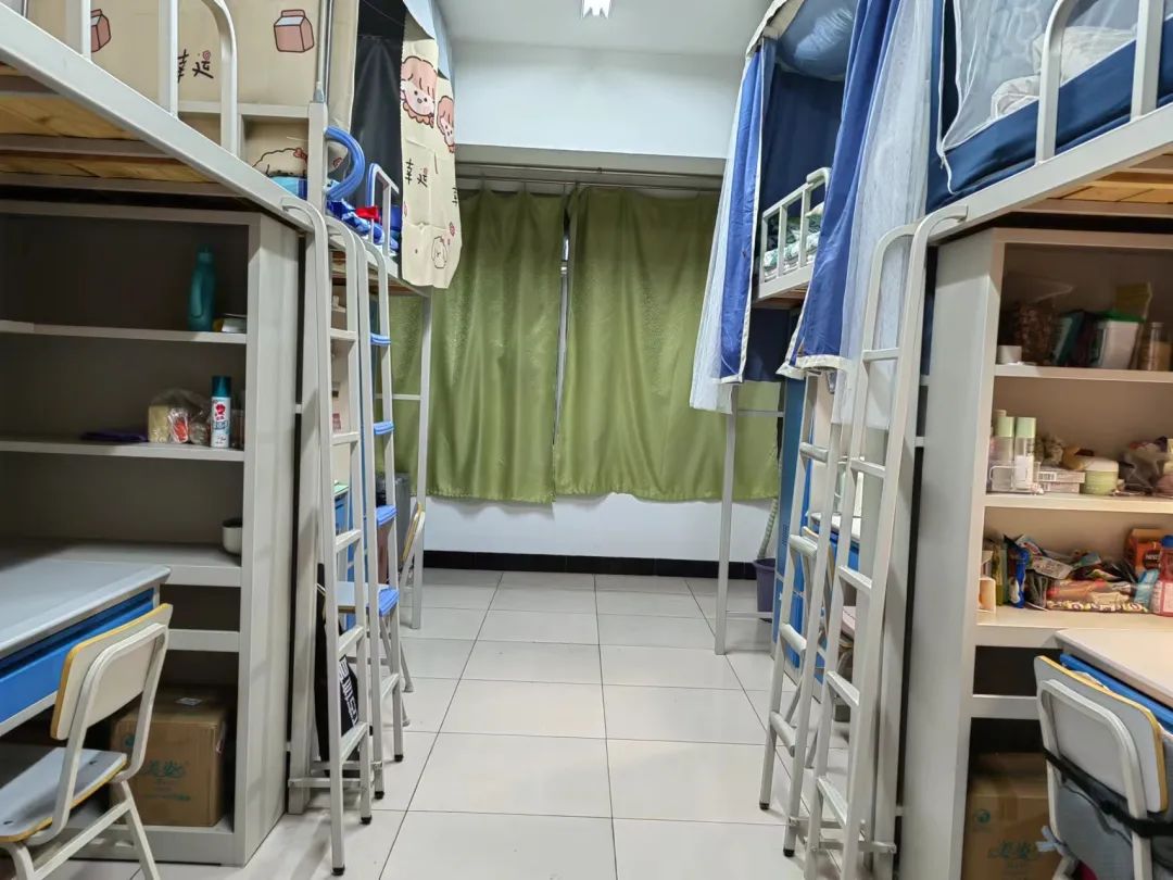 首都师范大学宿舍条件怎么样,有空调和独立卫生间吗?(附宿舍图片)