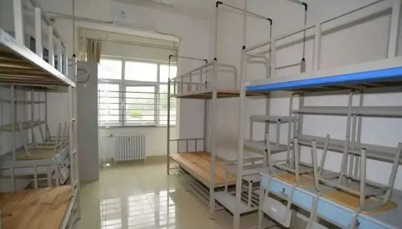 北京第二外国语学院宿舍条件怎么样,有空调和独立卫生间吗?(附宿舍图片)
