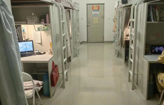 内蒙古工业大学宿舍条件怎么样,有空调和独立卫生间吗?(附宿舍图片)