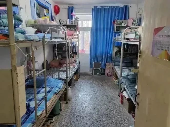 长治学院宿舍条件怎么样,有空调和独立卫生间吗?(附宿舍图片)