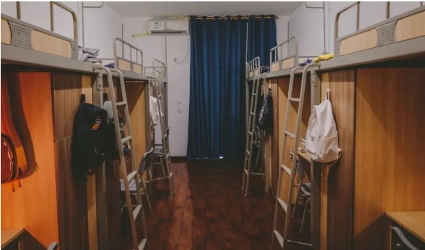 重庆移通学院宿舍条件怎么样,有空调和独立卫生间吗?(附宿舍图片)