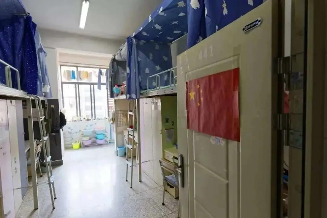 云南师范大学宿舍条件怎么样,有空调和独立卫生间吗?(附宿舍图片)