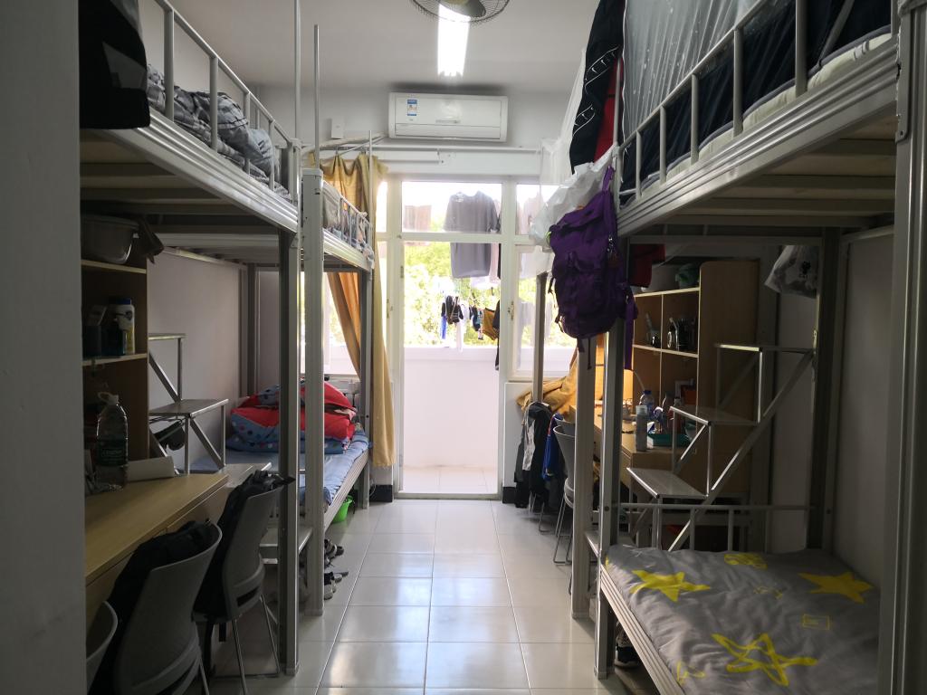 西安明德理工学院宿舍条件怎么样,有空调和独立卫生间吗?(附宿舍图片)