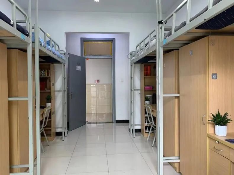 北京建筑大学宿舍条件怎么样,有空调和独立卫生间吗?(附宿舍图片)
