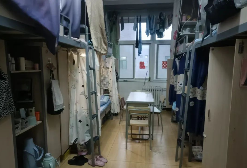 山西传媒学院宿舍条件怎么样,有空调和独立卫生间吗?(附宿舍图片)