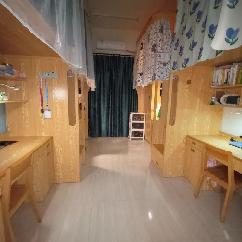 温州商学院宿舍条件怎么样,有空调和独立卫生间吗?(附宿舍图片)