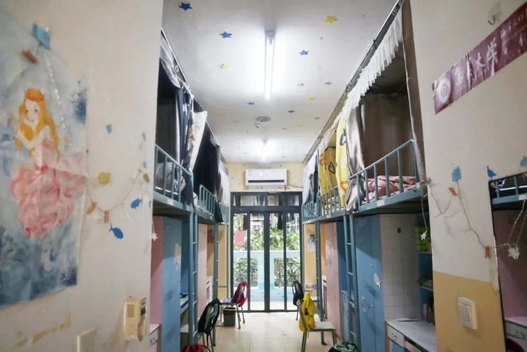 集美大学宿舍条件怎么样,有空调和独立卫生间吗?(附宿舍图片)