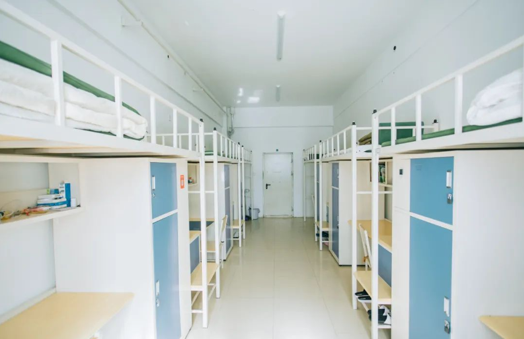 长春电子科技学院宿舍条件怎么样,有空调和独立卫生间吗?(附宿舍图片)