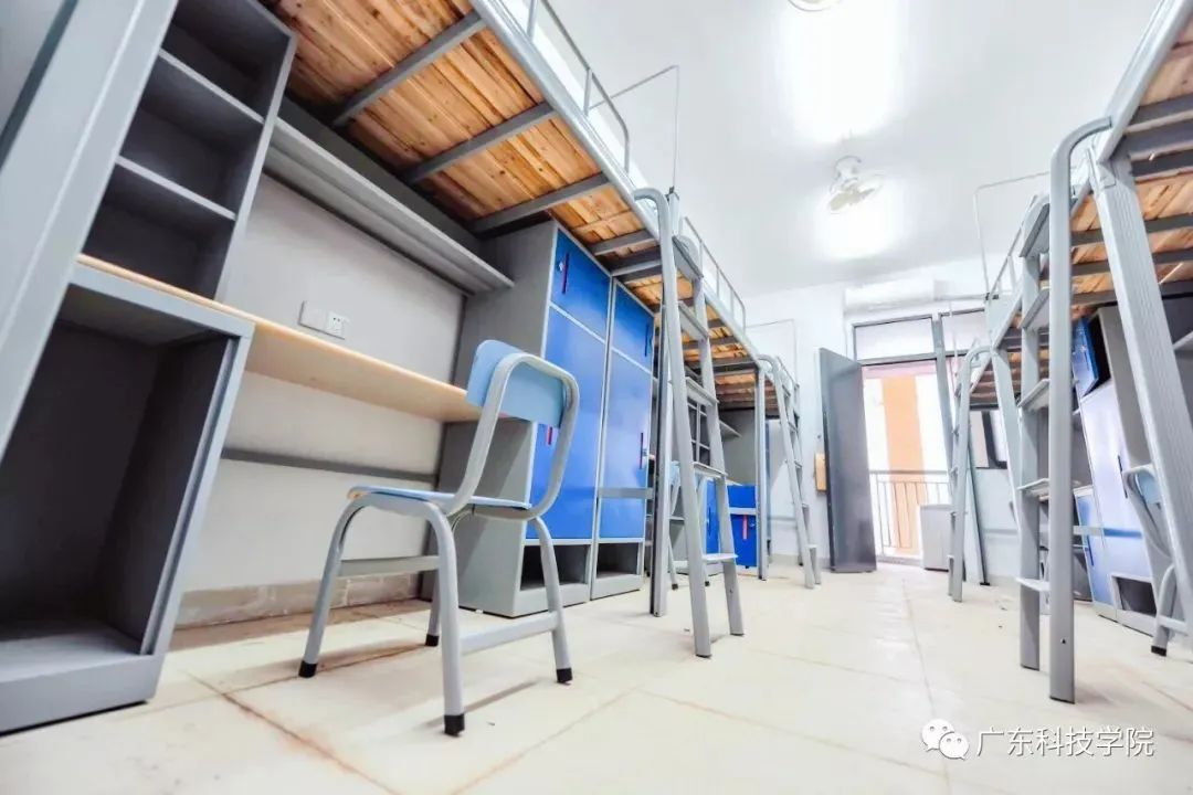 广东科技学院宿舍条件怎么样,有空调和独立卫生间吗?(附宿舍图片)