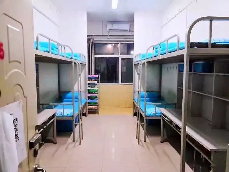 保定理工学院宿舍条件怎么样,有空调和独立卫生间吗?(附宿舍图片)