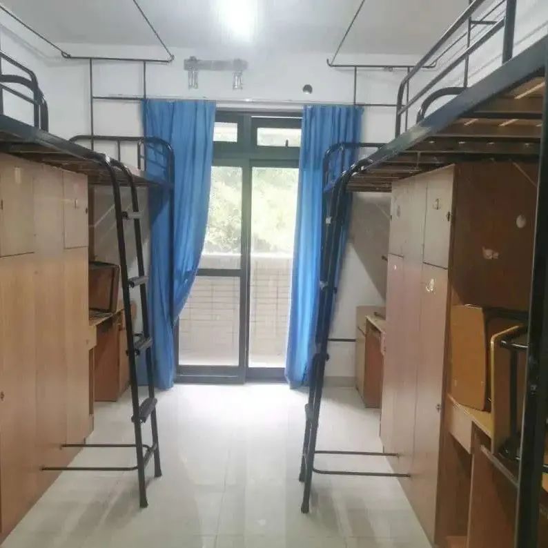 上海海事大学宿舍条件怎么样,有空调和独立卫生间吗?(附宿舍图片)