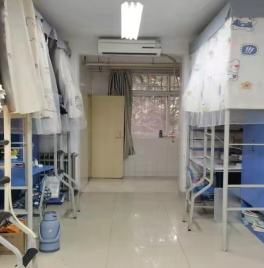 渭南师范学院宿舍条件怎么样,有空调和独立卫生间吗?(附宿舍图片)