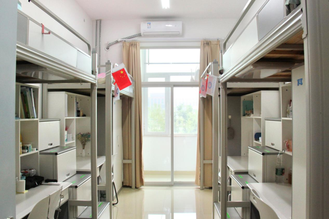 北京信息科技大学宿舍条件怎么样,有空调和独立卫生间吗?(附宿舍图片)
