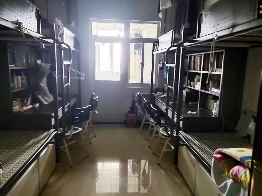 西藏民族大学宿舍条件怎么样,有空调和独立卫生间吗?(附宿舍图片)