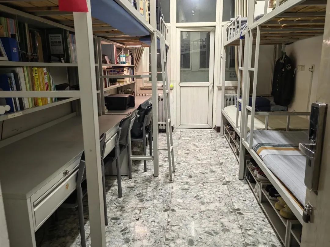 国际关系学院宿舍条件怎么样,有空调和独立卫生间吗?(附宿舍图片)
