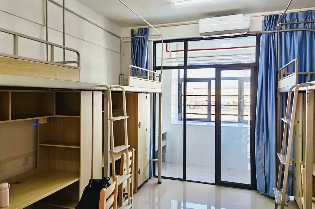 龙岩学院宿舍条件怎么样,有空调和独立卫生间吗?(附宿舍图片)