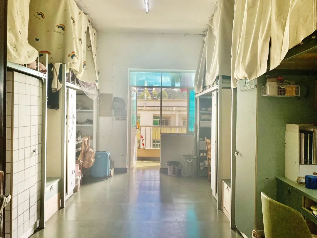 贵州民族大学宿舍条件怎么样,有空调和独立卫生间吗?(附宿舍图片)