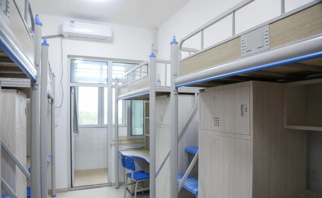 青岛农业大学宿舍条件怎么样,有空调和独立卫生间吗?(附宿舍图片)