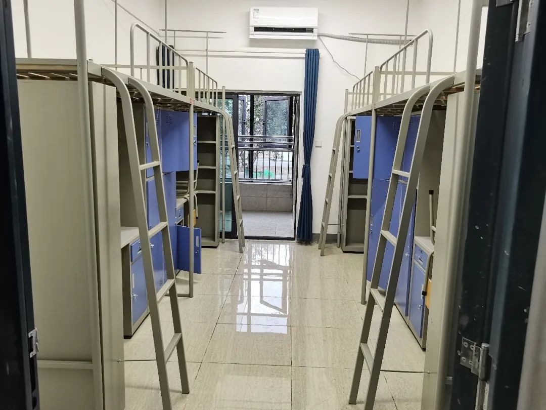安徽医科大学宿舍条件怎么样,有空调和独立卫生间吗?(附宿舍图片)