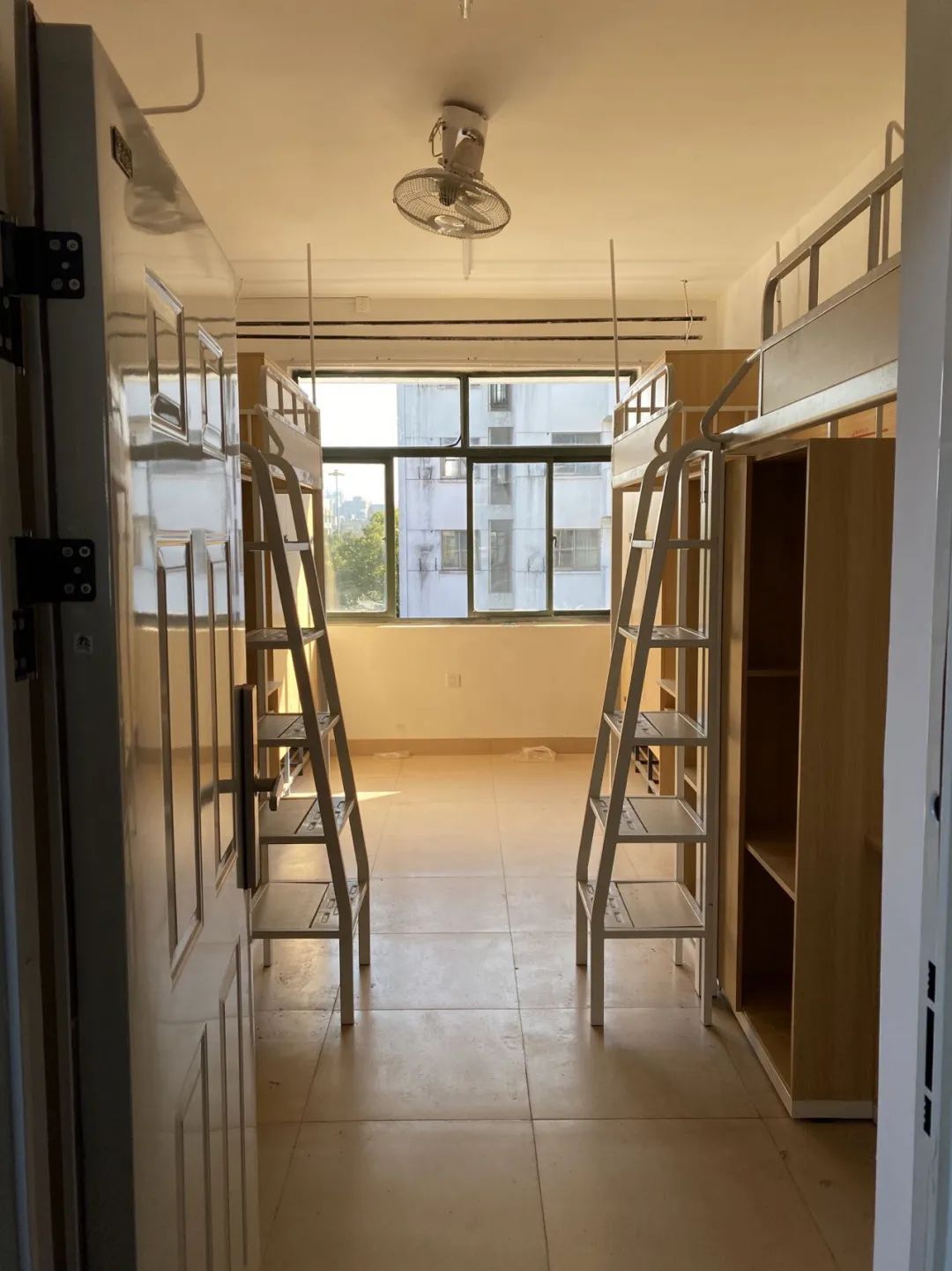 浙江工业大学宿舍条件怎么样,有空调和独立卫生间吗?(附宿舍图片)
