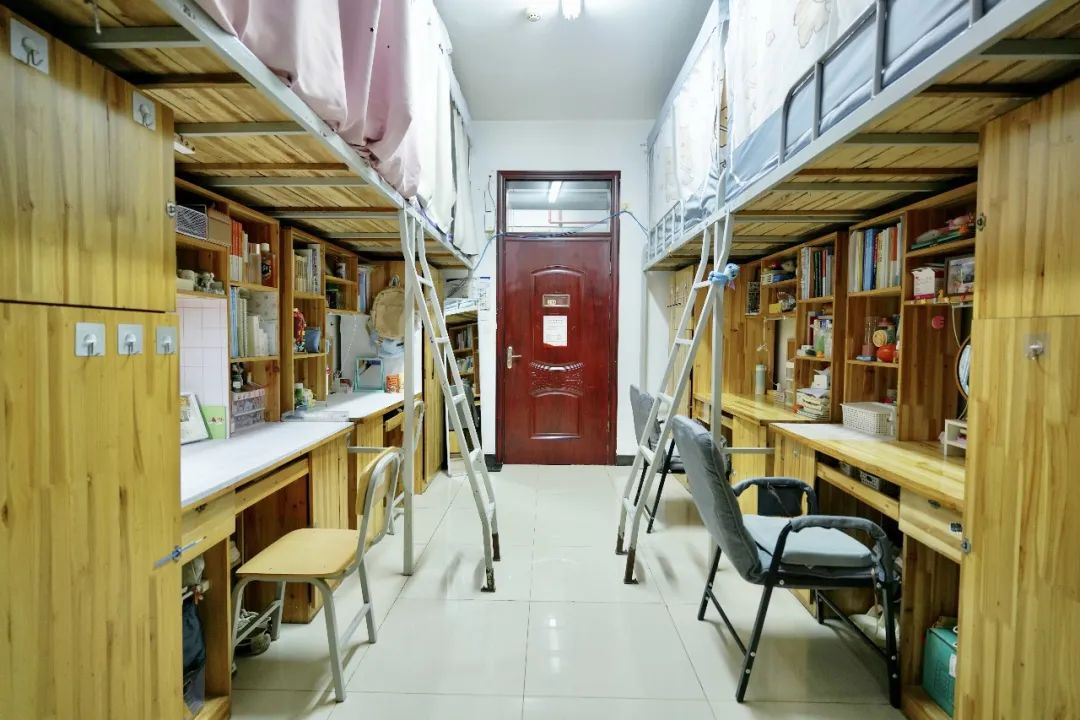 湖南涉外经济学院宿舍条件怎么样,有空调和独立卫生间吗?(附宿舍图片)