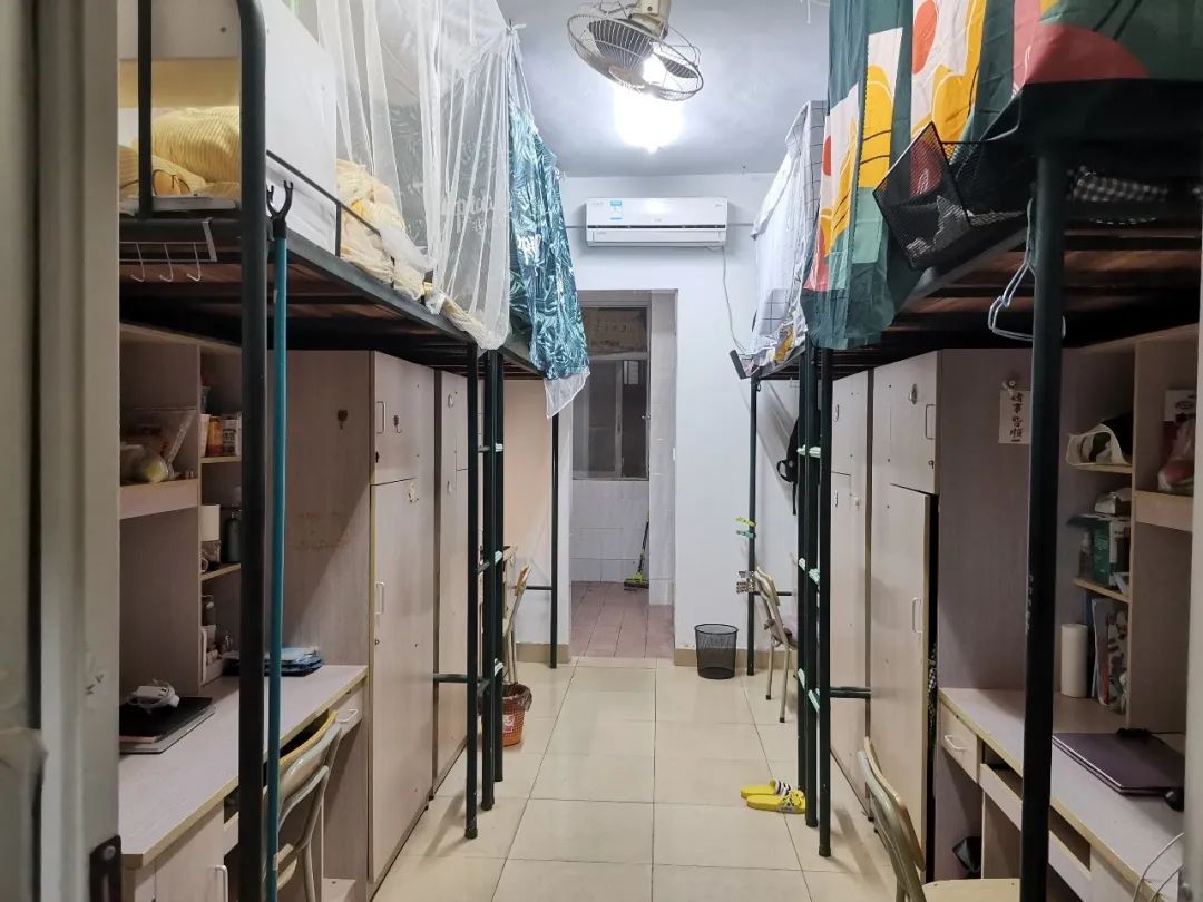 华侨大学宿舍条件怎么样,有空调和独立卫生间吗?(附宿舍图片)