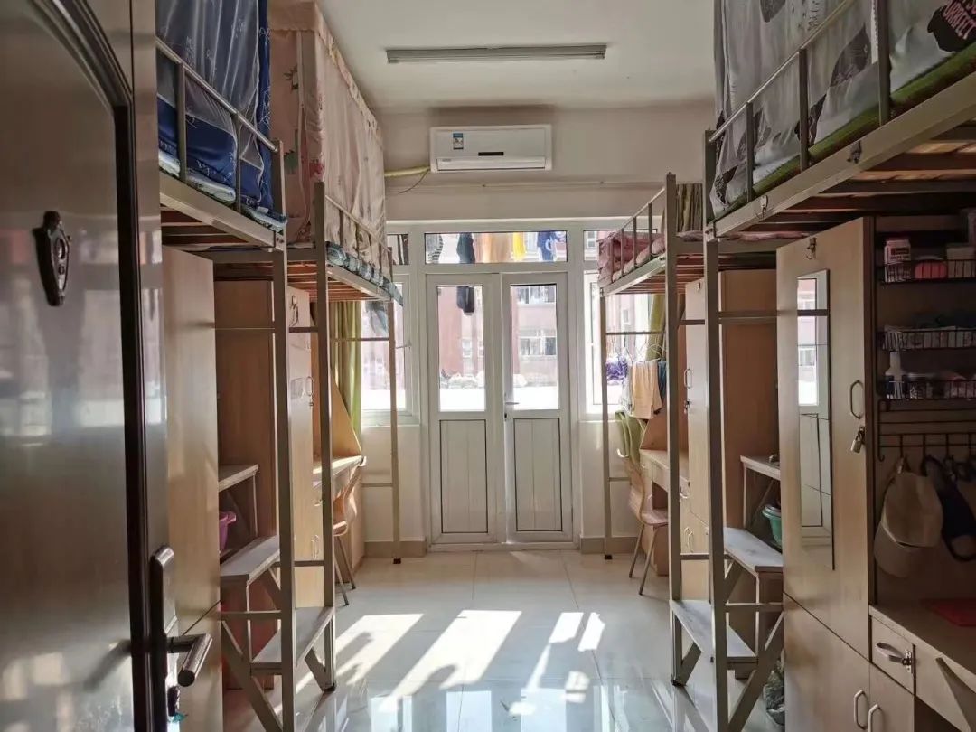 无锡太湖学院宿舍条件怎么样,有空调和独立卫生间吗?(附宿舍图片)