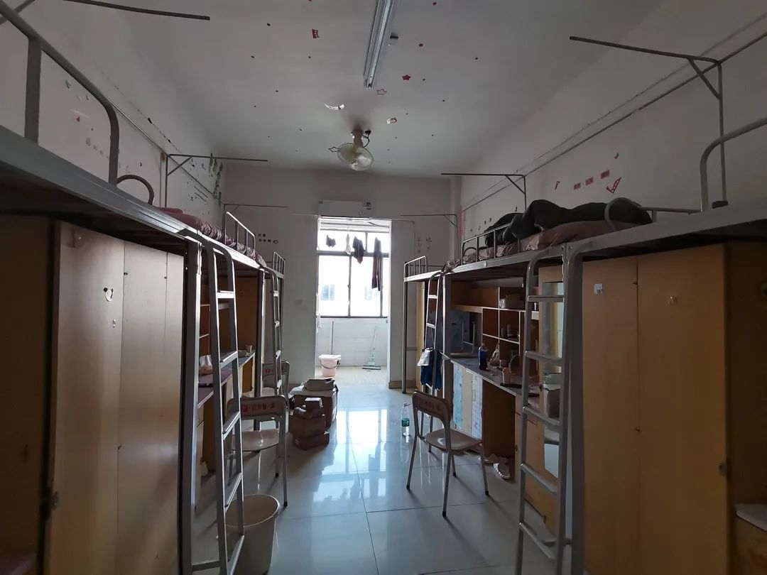 南昌医学院宿舍条件怎么样,有空调和独立卫生间吗?(附宿舍图片)