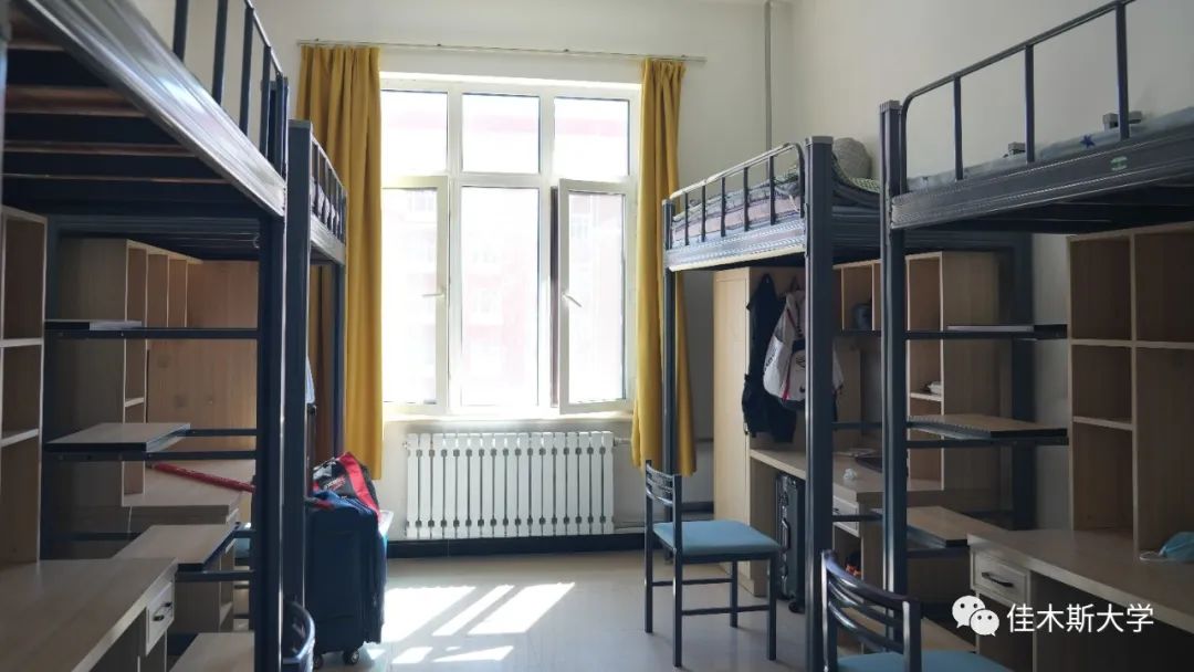 佳木斯大学宿舍条件怎么样,有空调和独立卫生间吗?(附宿舍图片)