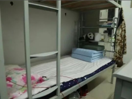 北京青年政治学院宿舍条件怎么样,有空调和独立卫生间吗?(附宿舍图片)