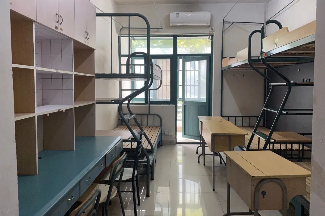 浙江外国语学院宿舍条件怎么样,有空调和独立卫生间吗?(附宿舍图片)
