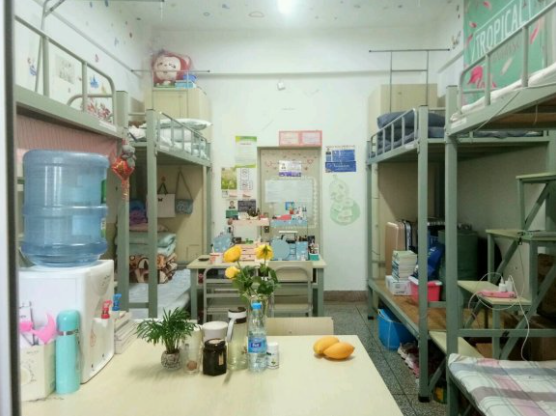 云南中医药大学宿舍条件怎么样,有空调和独立卫生间吗?(附宿舍图片)
