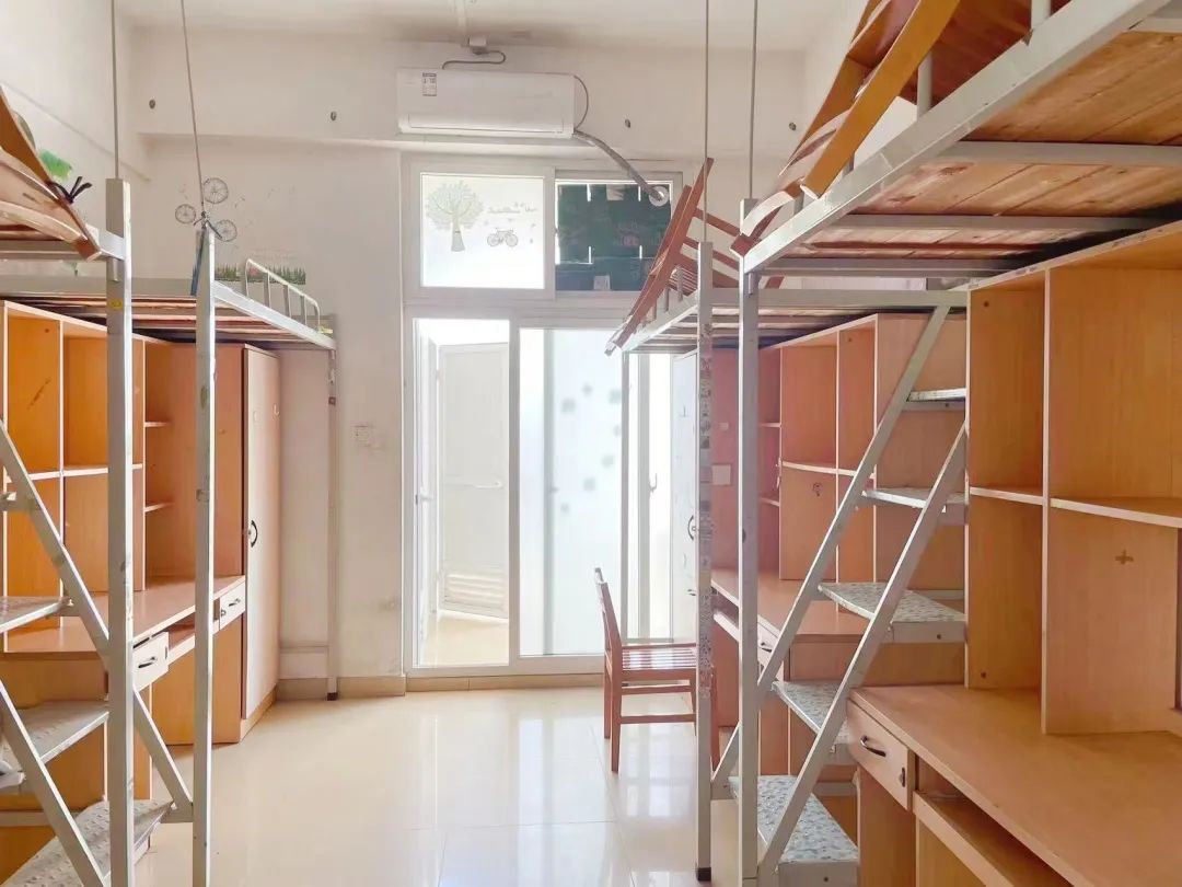 广州中医药大学宿舍条件怎么样,有空调和独立卫生间吗?(附宿舍图片)
