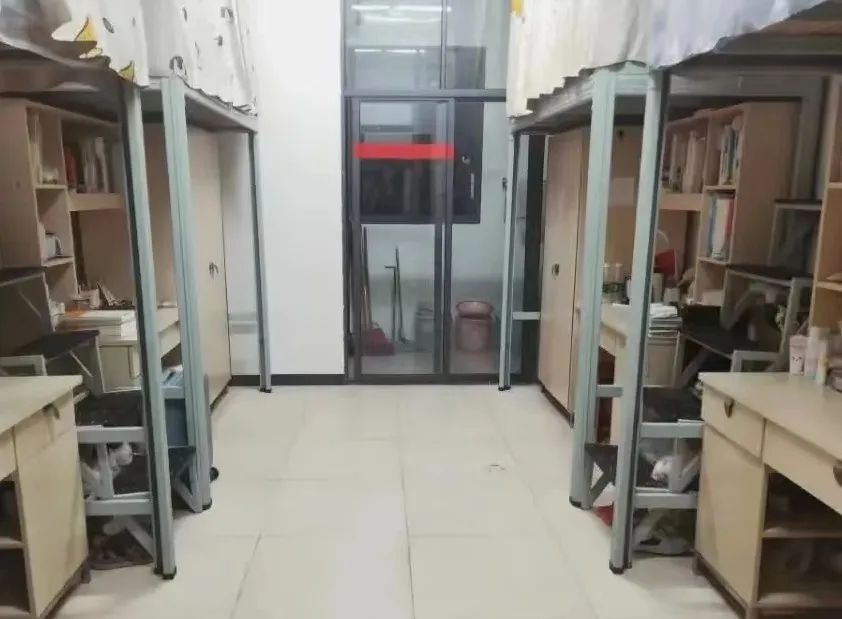 湖南人文科技学院宿舍条件怎么样,有空调和独立卫生间吗?(附宿舍图片)
