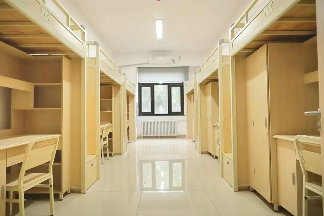 郑州商学院宿舍条件怎么样,有空调和独立卫生间吗?(附宿舍图片)