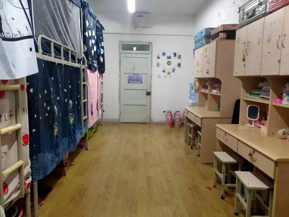 兰州财经大学宿舍条件怎么样,有空调和独立卫生间吗?(附宿舍图片)