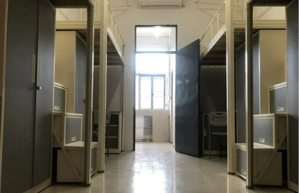 广东理工学院宿舍条件怎么样,有空调和独立卫生间吗?(附宿舍图片)