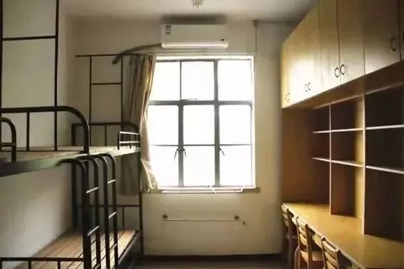 扬州大学宿舍条件怎么样,有空调和独立卫生间吗?(附宿舍图片)