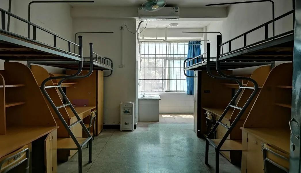 南昌工程学院宿舍条件怎么样,有空调和独立卫生间吗?(附宿舍图片)