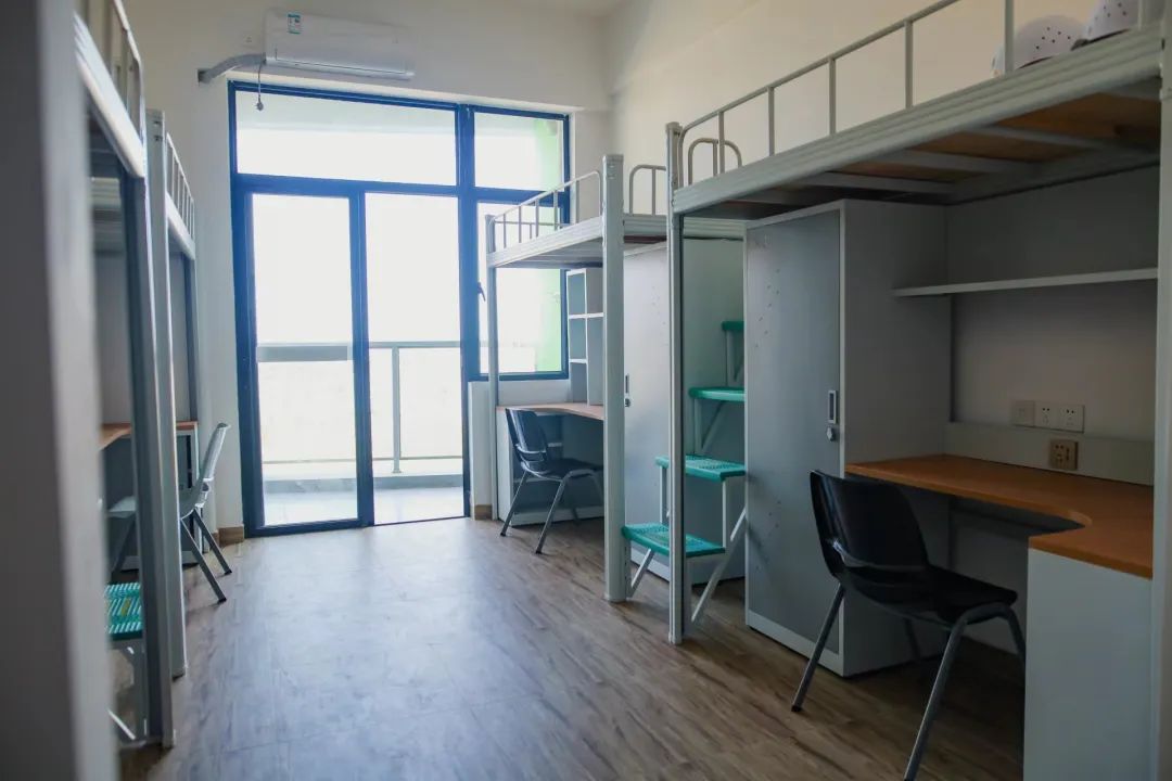 汕头大学宿舍条件怎么样,有空调和独立卫生间吗?(附宿舍图片)