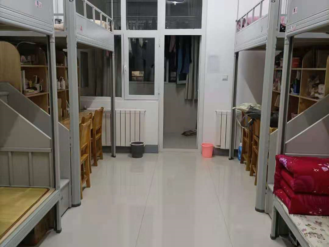 菏泽学院宿舍条件怎么样,有空调和独立卫生间吗?(附宿舍图片)