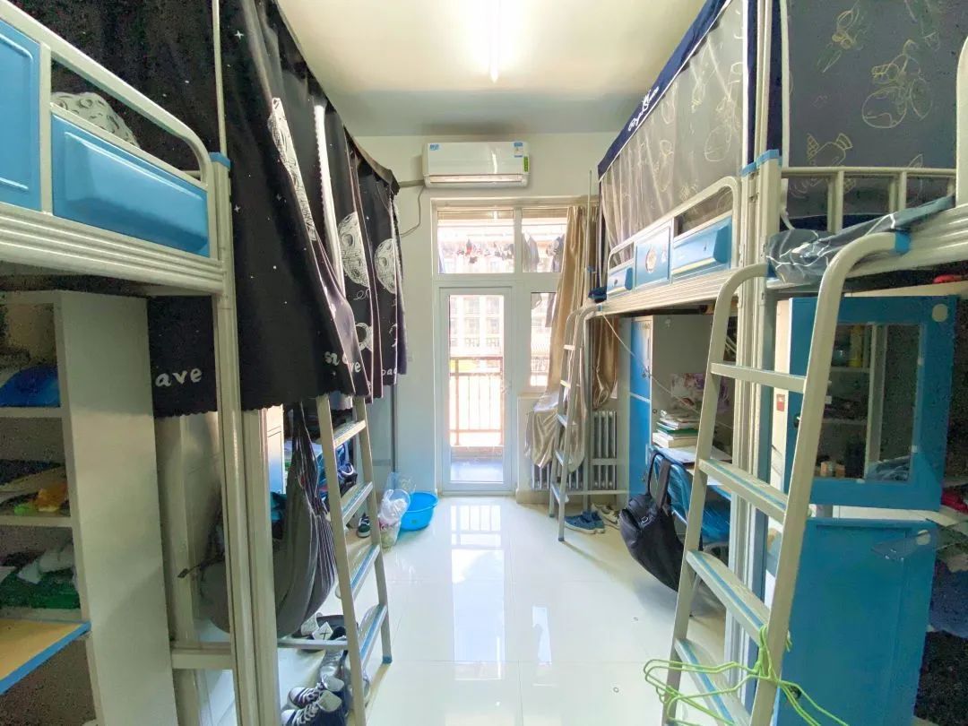 西安建筑科技大学宿舍条件怎么样,有空调和独立卫生间吗?(附宿舍图片)