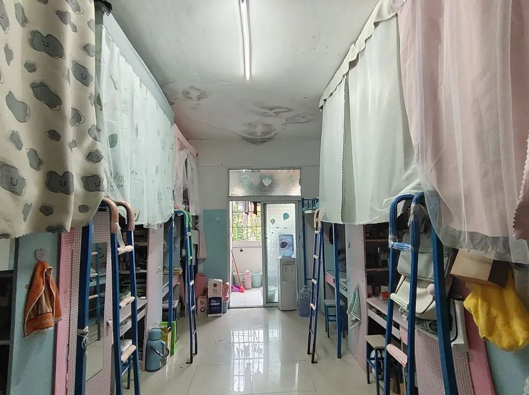 贵州师范学院宿舍条件怎么样,有空调和独立卫生间吗?(附宿舍图片)