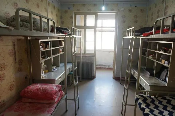 安阳工学院宿舍条件怎么样,有空调和独立卫生间吗?(附宿舍图片)