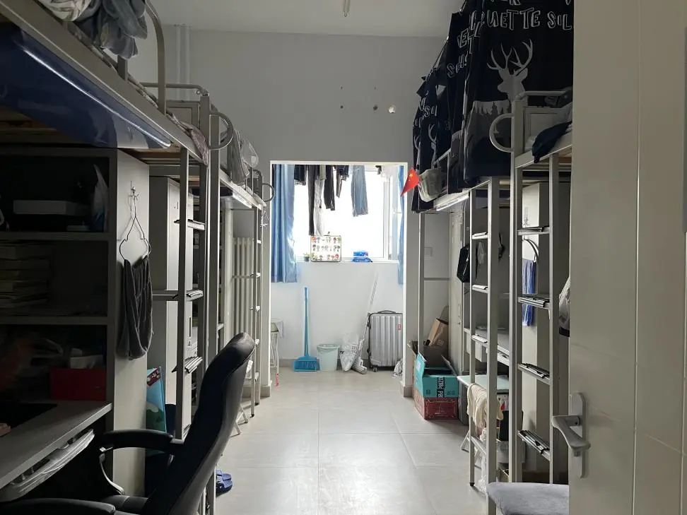 北京理工大学宿舍条件怎么样,有空调和独立卫生间吗?(附宿舍图片)