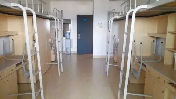 厦门工学院宿舍条件怎么样,有空调和独立卫生间吗?(附宿舍图片)