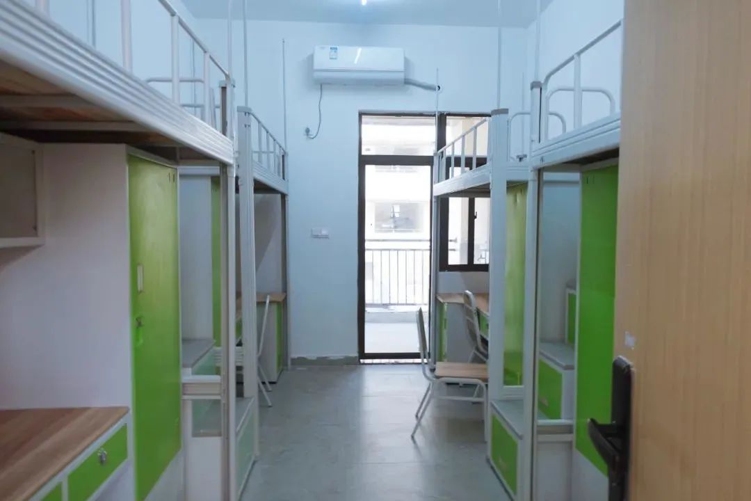 广东金融学院宿舍条件怎么样,有空调和独立卫生间吗?(附宿舍图片)