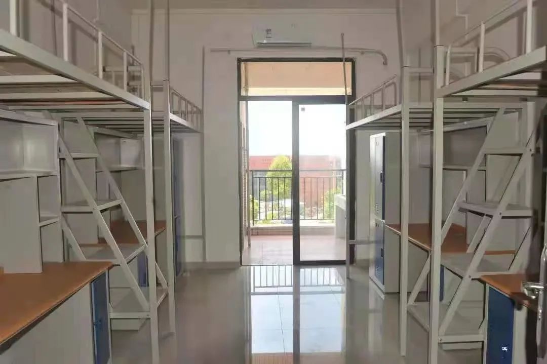 广州软件学院宿舍条件怎么样,有空调和独立卫生间吗?(附宿舍图片)