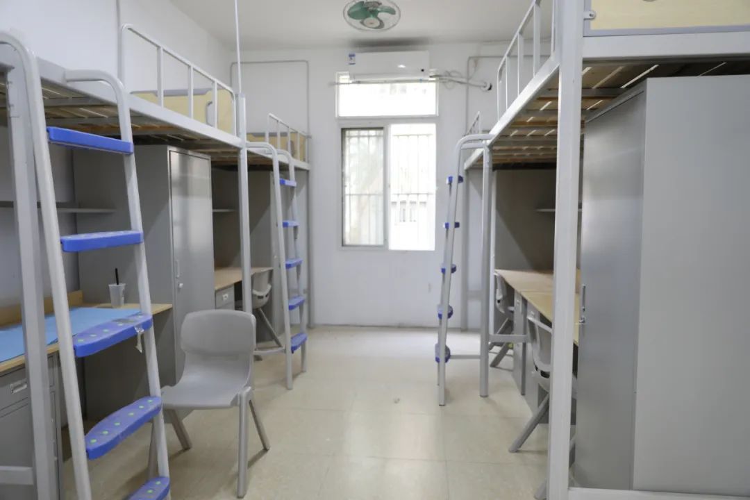 安徽师范大学宿舍条件怎么样,有空调和独立卫生间吗?(附宿舍图片)